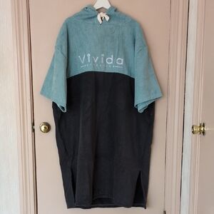 Vivida poncho towel changing robe, unisex size M-L, aqua/gray, NWT